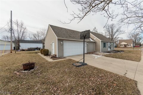 Tiny photo for 1001 Euclid Avenue, Lorain, OH 44052 (MLS # 5190344)