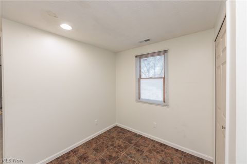 Tiny photo for 1001 Euclid Avenue, Lorain, OH 44052 (MLS # 5190344)