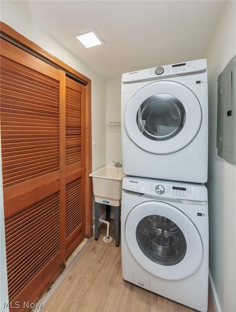 Tiny photo for 1001 Euclid Avenue, Lorain, OH 44052 (MLS # 5190344)