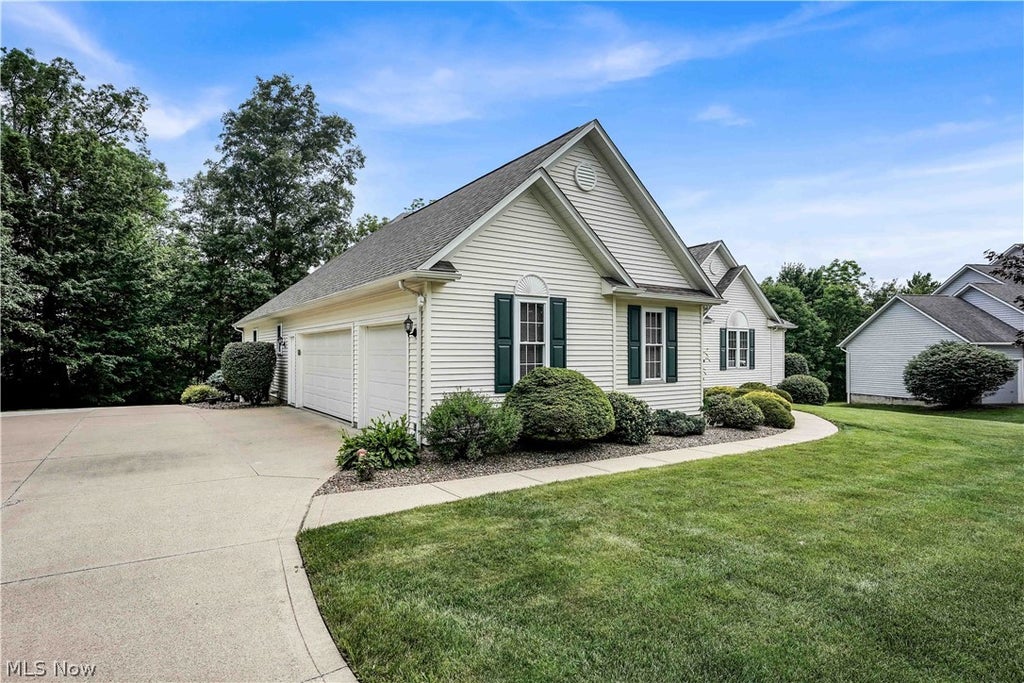 Photo of 2924 Robert Gary Court, Medina, OH 44256 (MLS # 5219721)