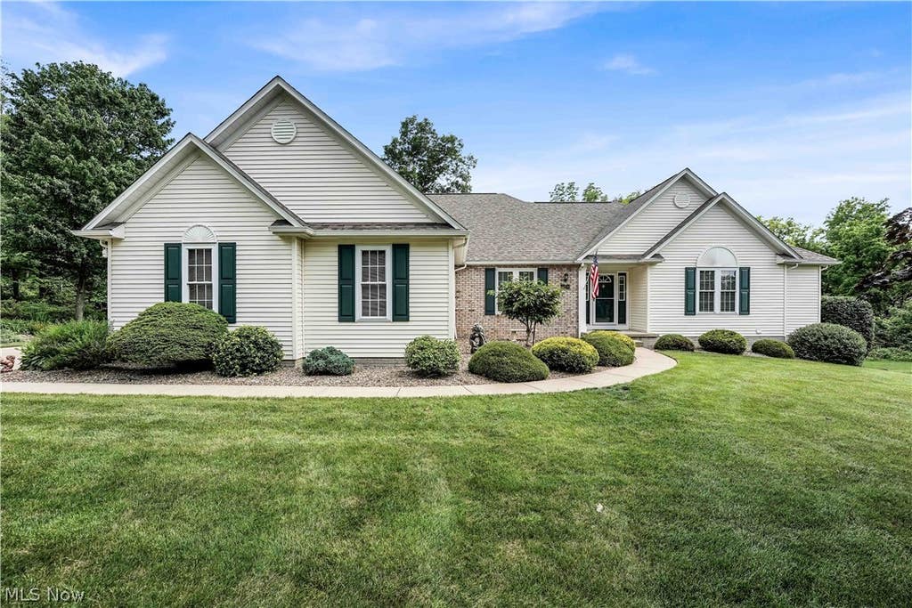 Photo of 2924 Robert Gary Court, Medina, OH 44256 (MLS # 5219721)