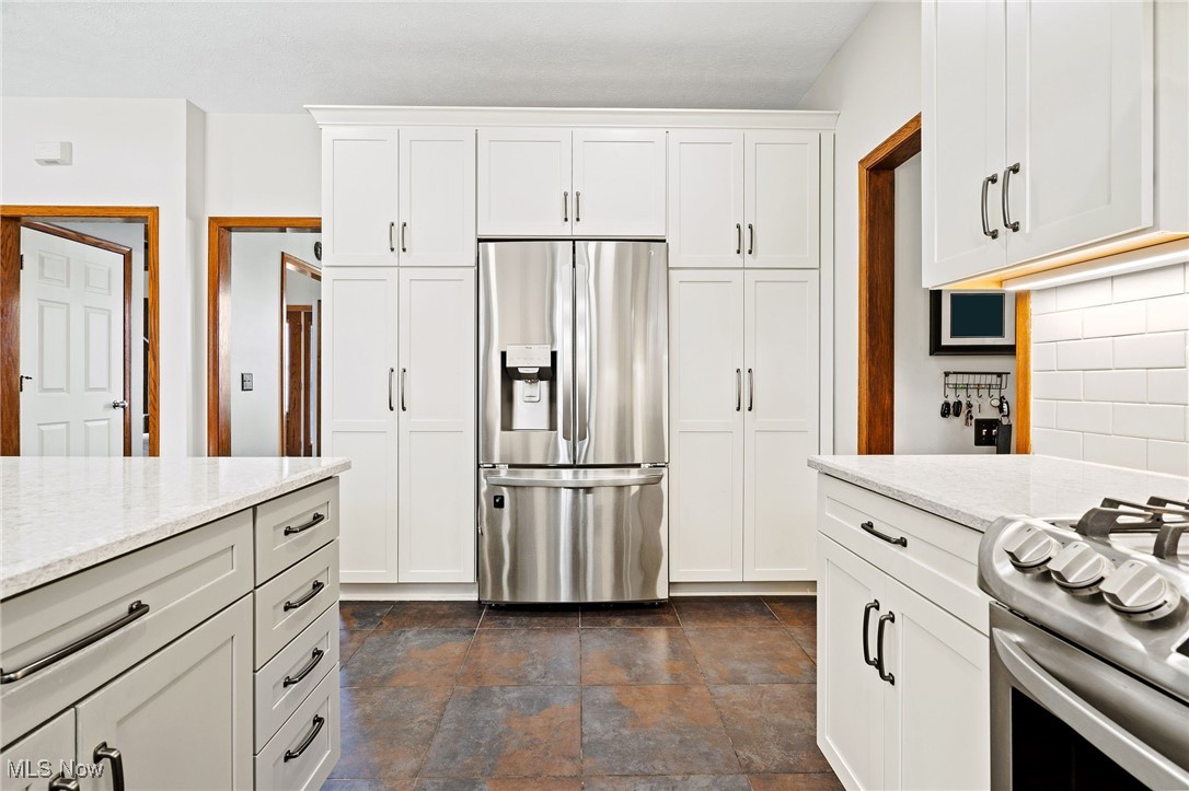 20110 Bradgate Lane, Strongsville, Ohio image 4