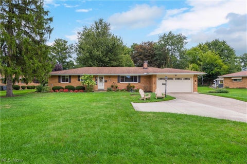 Homes For Sale - 5323 Evergreen Drive<br/> Cuyahoga County, North Olmsted, OH 44070