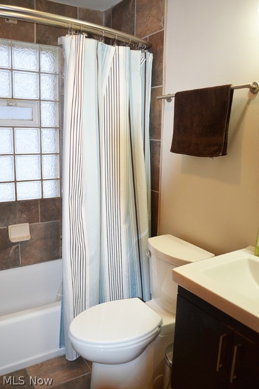 D C Reed Shoreland - Residential