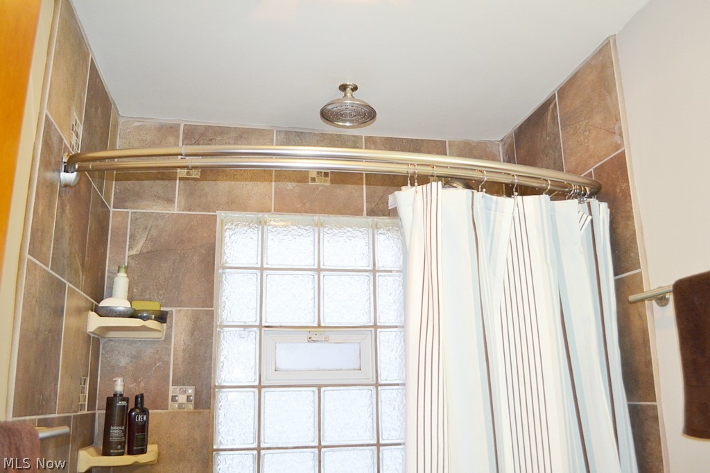 D C Reed Shoreland - Residential