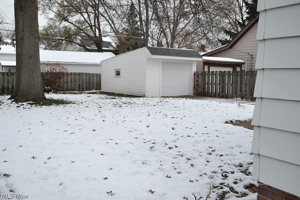 D C Reed Shoreland - Residential