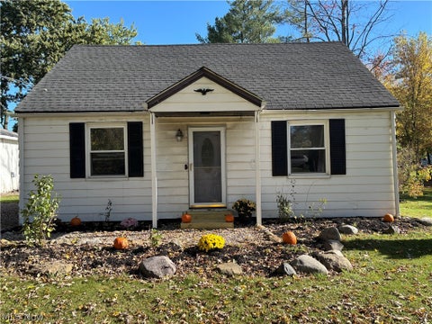 Photo of 11651 Webster Road, Strongsville, OH 44136 (MLS # 5254546)