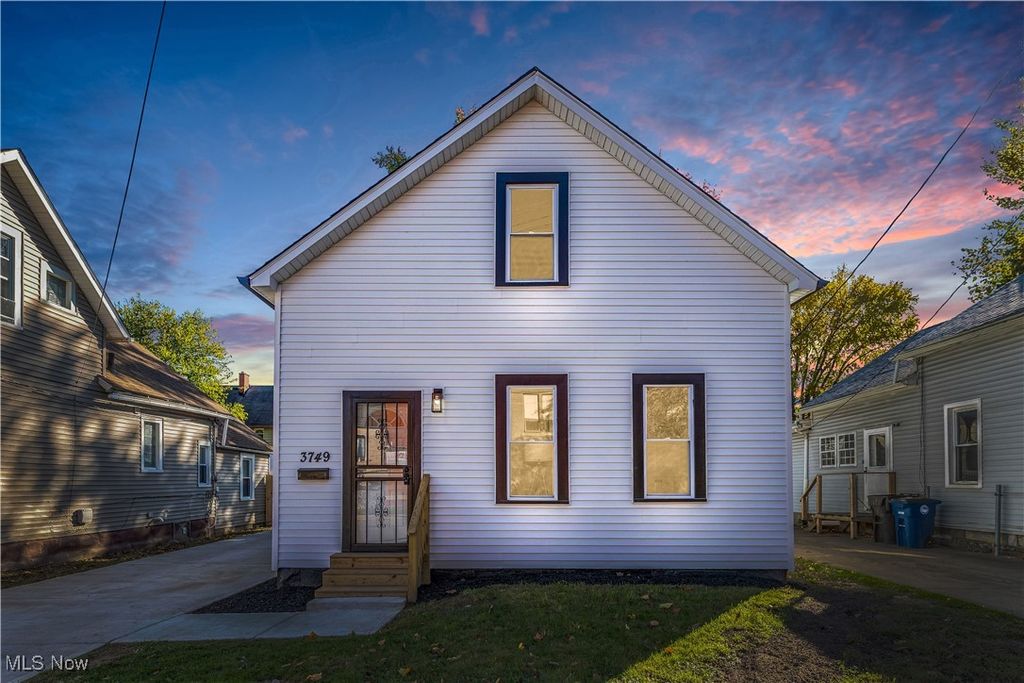 Photo of 3749 Trowbridge Avenue, Cleveland, OH 44109 (MLS # 5168636)