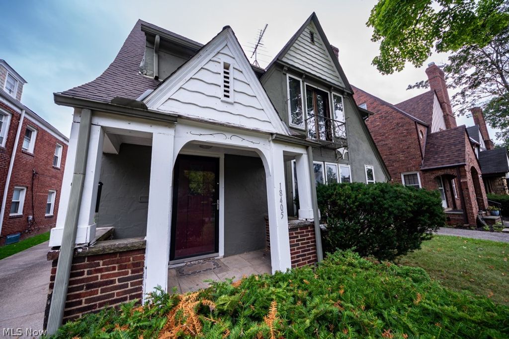 Photo of 18405 Newell Road, Shaker Heights, OH 44122 (MLS # 5197000)