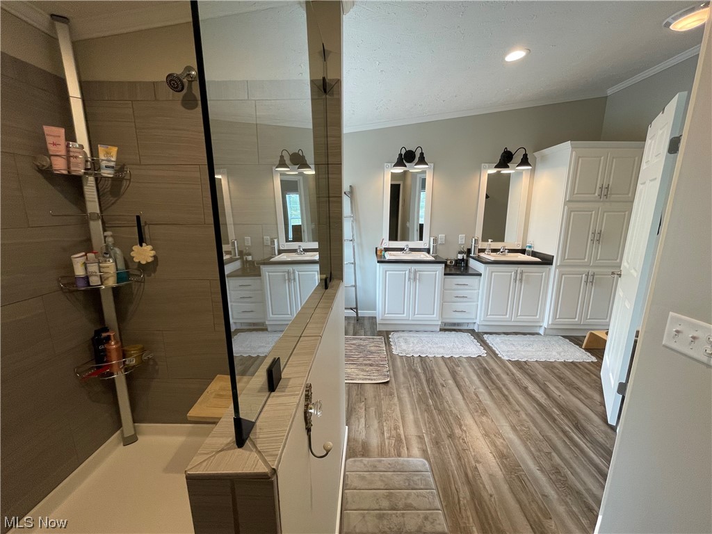 Connecticut Western Reserve - Residential