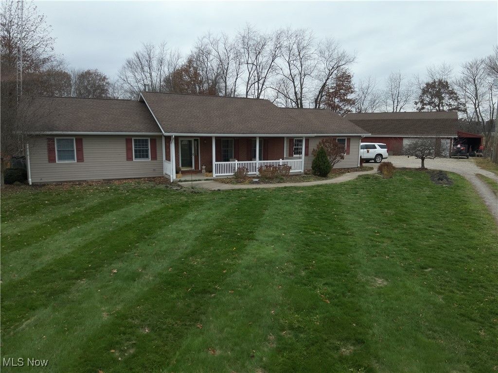 Photo of 4650 Tabor Ridge Road NE, Mineral City, OH 44656 (MLS # 5179072)
