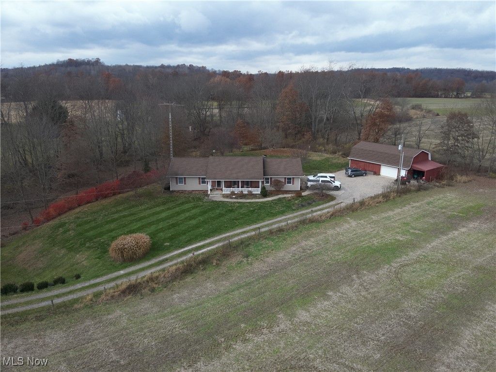Photo of 4650 Tabor Ridge Road NE, Mineral City, OH 44656 (MLS # 5179072)