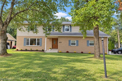 6820 Chadbourne Drive, North Olmsted, OH 44070 - #: 5244249
