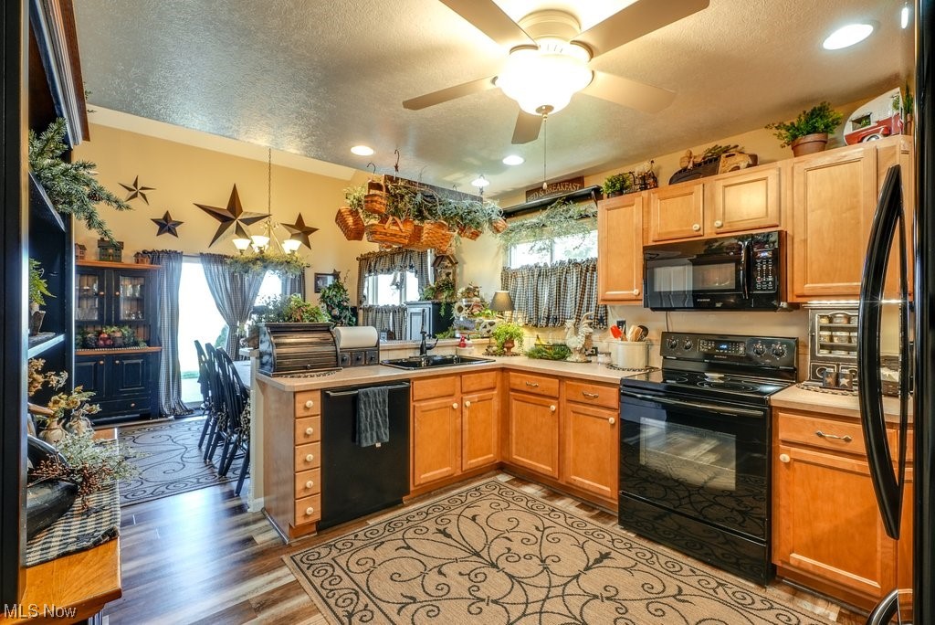 Strawberry Fields Condo - Residential