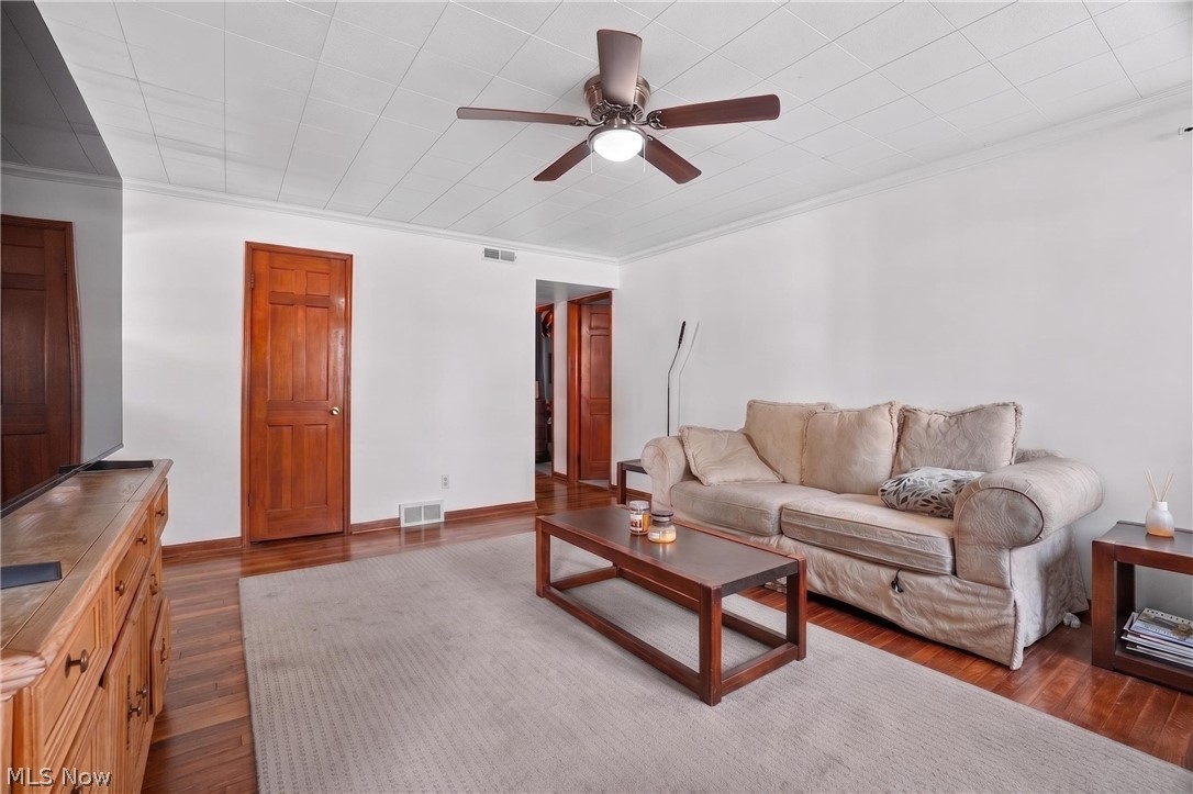 2701 Tuxedo Avenue