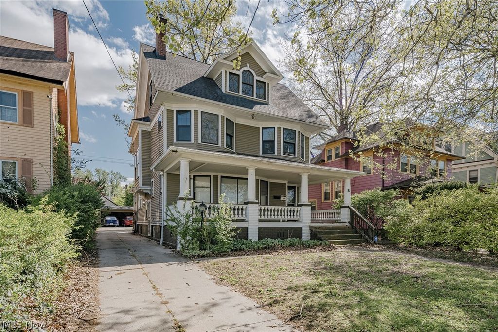 Photo of 10906 Ashbury Avenue, Cleveland, OH 44106 (MLS # 5205594)