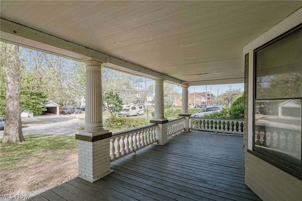 Photo of 10906 Ashbury Avenue, Cleveland, OH 44106 (MLS # 5205594)