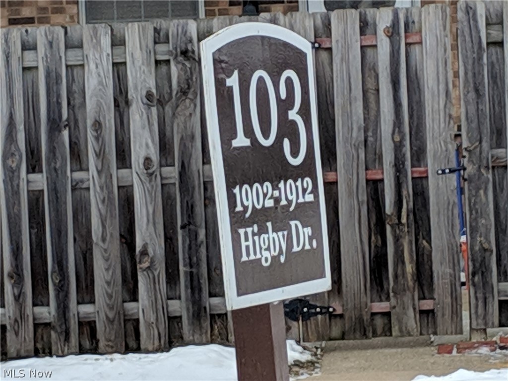 Huntington Park Condo - Residential