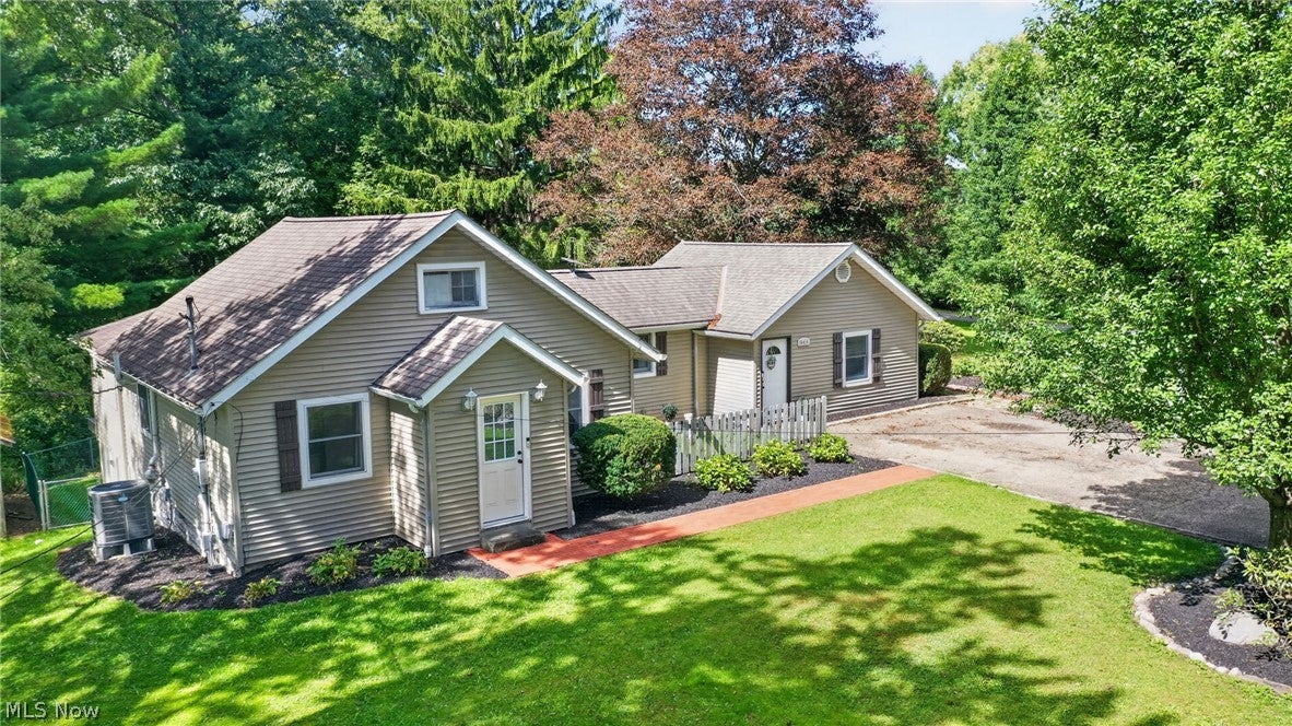 15414 Lakeshore Drive