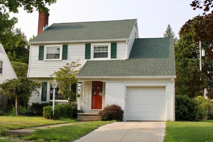 This Beautifully well maintained home is everything you are looking for!  3 bedrooms, 1 and 1/2 baths, 2 gas fireplaces, and a large family room.  This home has an updated kitchen and full bath.  Plenty of space with a large bonus room in the finished basement with a gas fireplace. Natural hardwood floors in the Living room and Dining room. Newer roof and windows.