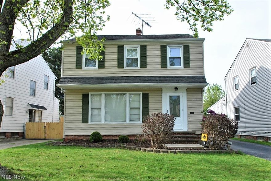 Spacious colonial with beautiful hardwood floors, updated kitchen & main bath, large family room with beamed cathedral ceiling , built-ins & access to deck! Convenient location near Whole Foods, Cedar Center, Oakwood Commons and Bexley Park! 2017 Hot water tank,  dishwasher and washer & dryer! Privacy fenced yard for your enjoyment!  This house is ready for you!