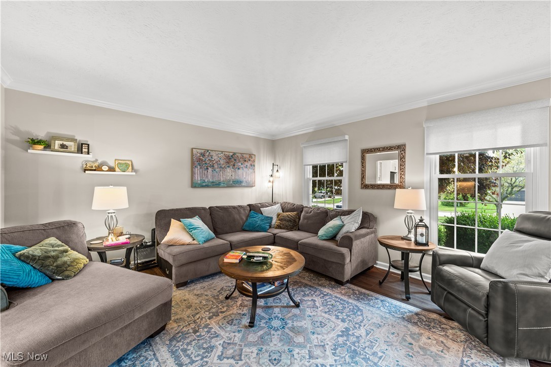 17084 Hampton Chase