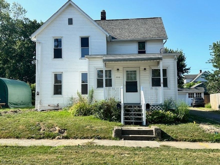 This double is a great opportunity to purchase in the quaint city of Fairport Harbor and grow your investment portfolio.  Spacious lower unit has a huge kitchen, full bath, two good sized bedrooms and dining room and a large family room.  The upper unit is complete with it’s own kitchen, full bath, bedroom and a uniquely lofted family room.  Both spaces are clean and ready to go!