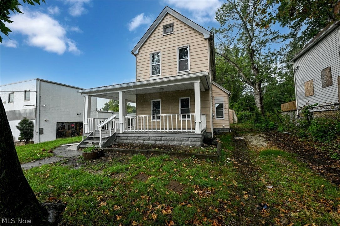 906 E Buchtel Avenue