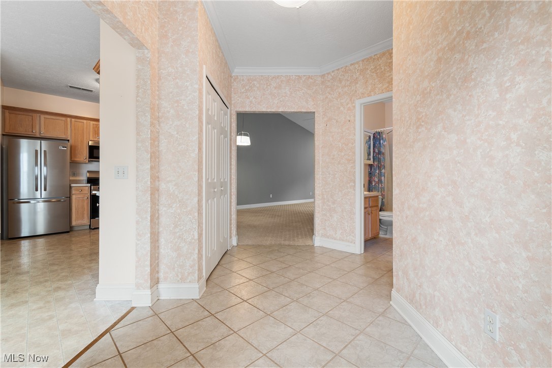 4351 Greenway Trail Street, Massillon, Ohio image 17