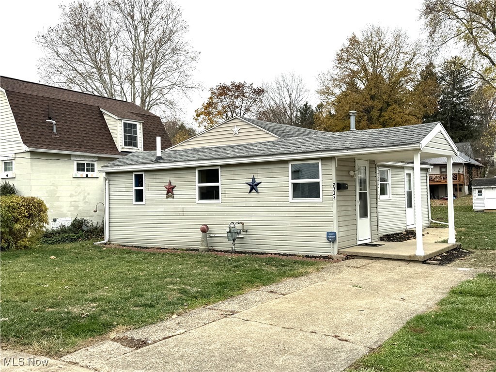 2333 Hoge Avenue, Zanesville, Ohio image 1