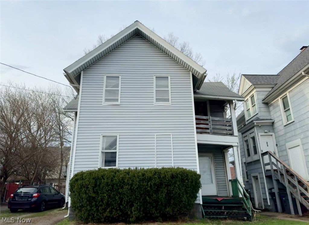 Photo of 543 E Buchtel Avenue, Akron, OH 44304 (MLS # 5210753)