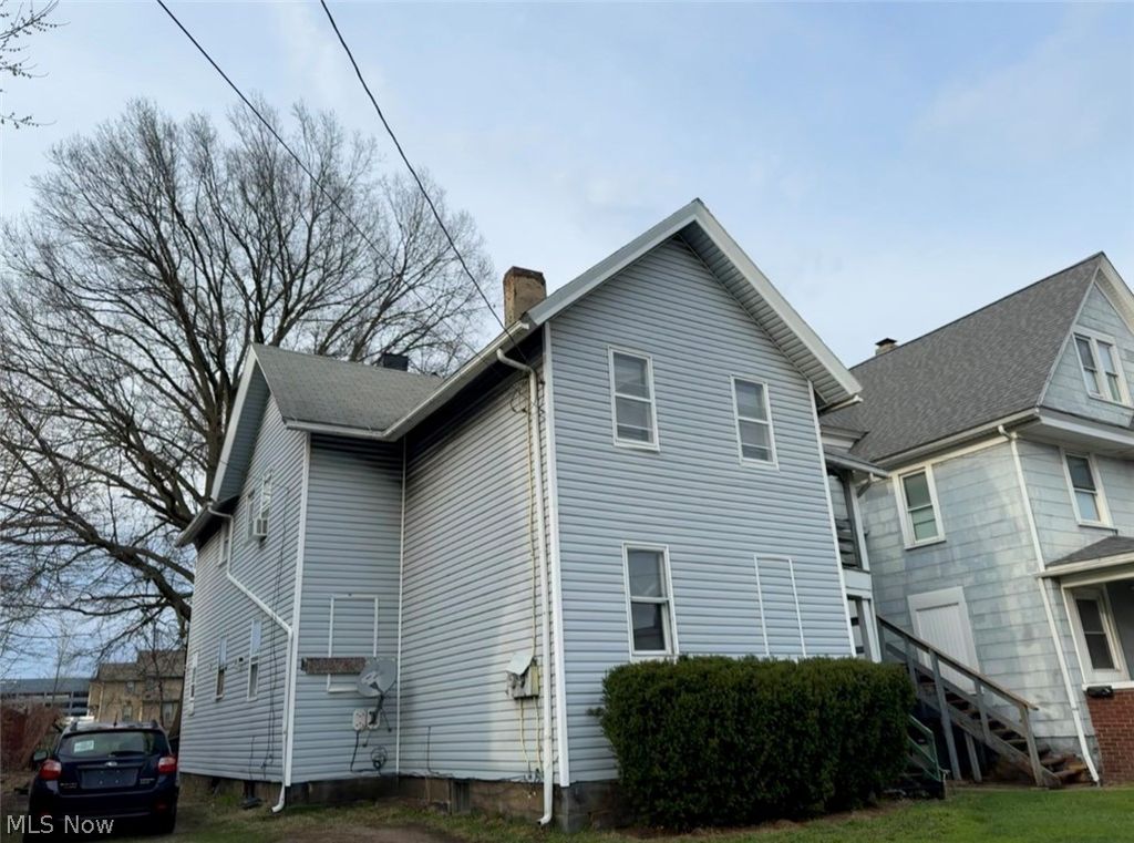 Photo of 543 E Buchtel Avenue, Akron, OH 44304 (MLS # 5210753)