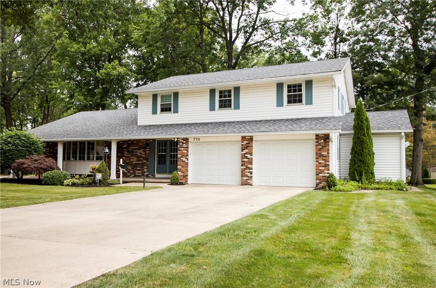 May be the best location in Amherst backyard Oasis lush and ideal for in ground pool and much more! True six (6) bedroom home with 4 full baths, a 1st floor master bedroom with fully accessible walk / roll in tiled shower and a second Master bedroom & bath upstairs with 4 additional large bedrooms and full bath!!!! WOW this One Owner home awaits it's new owners and ready to accommodate with large family room w/ gas fireplace open to updated granite eat in kitchen w/ new stainless appliances that ALL STAY, formal dining & living rooms, 1st floor laundry with laundry chute and two (2)- 3 season sunrooms, one is approx. 25x22, vaulted perfect for parties, large family gatherings and hosting large groups with full access to the rear patio, Full finished basement with wet bar and full bath. Hardwood floors beneath all carpeting thru out! Newer Roof, Central Air, Boiler system, Hot Water Tank, includes Sprinkler system....READY FOR IMMEDIATE MOVE IN!
