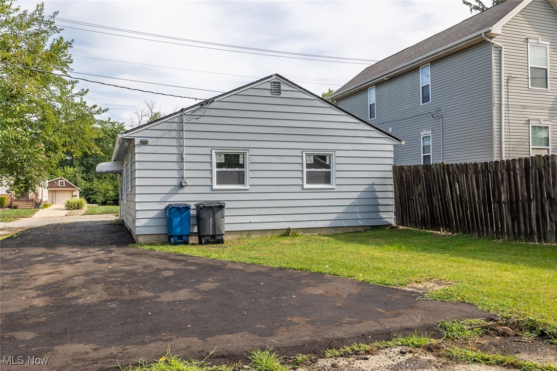 16322 Tarkington