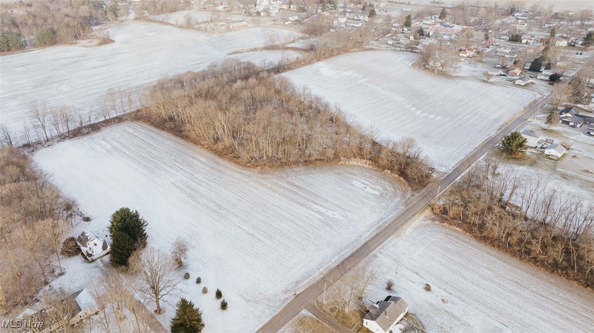 Woodline Avenue, North Lawrence, Ohio image 2