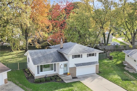 Tiny photo for 4095 W 213th Street, Fairview Park, OH 44126 (MLS # 5256894)