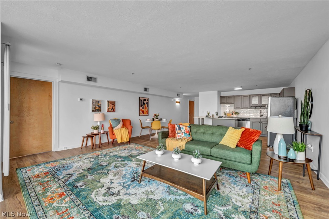 2222 Detroit Avenue 413
