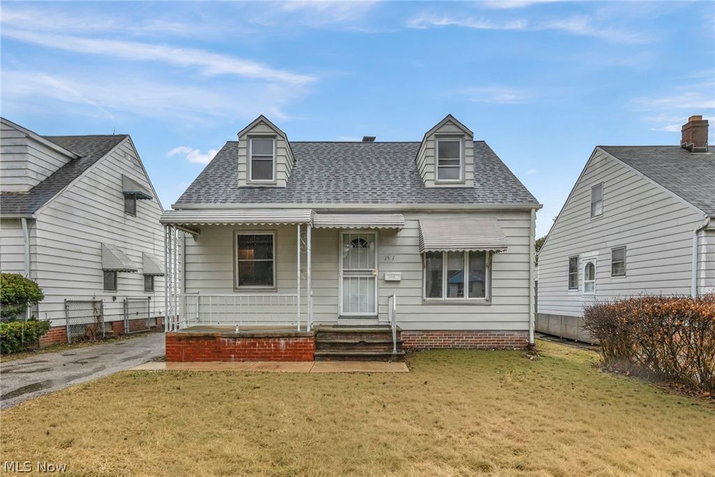 Photo of 15313 Fernway Drive, Maple Heights, OH 44137 (MLS # 5191507)