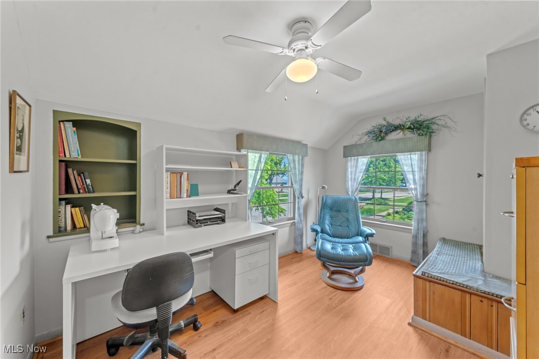 Cleveland, Ohio 44119, United States, 3 Bedrooms Bedrooms, ,2 BathroomsBathrooms,Residential,Contingent,151816