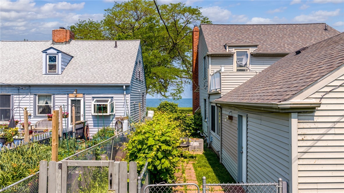 Cleveland, Ohio 44119, United States, 3 Bedrooms Bedrooms, ,2 BathroomsBathrooms,Residential,Contingent,151816