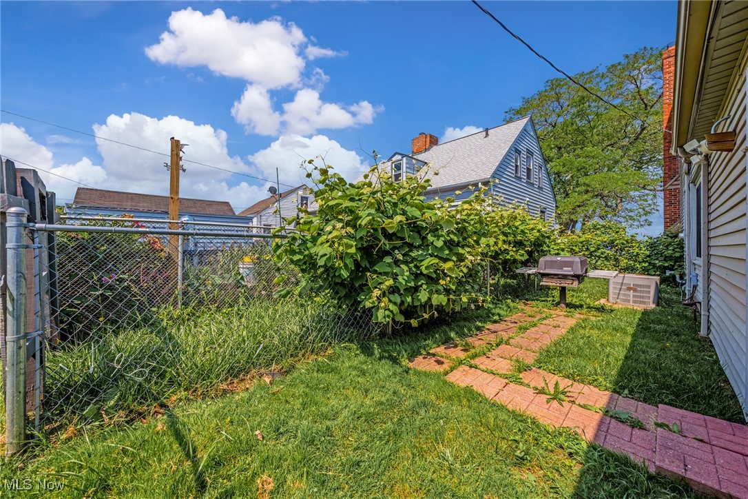 Cleveland, Ohio 44119, United States, 3 Bedrooms Bedrooms, ,2 BathroomsBathrooms,Residential,Contingent,151816