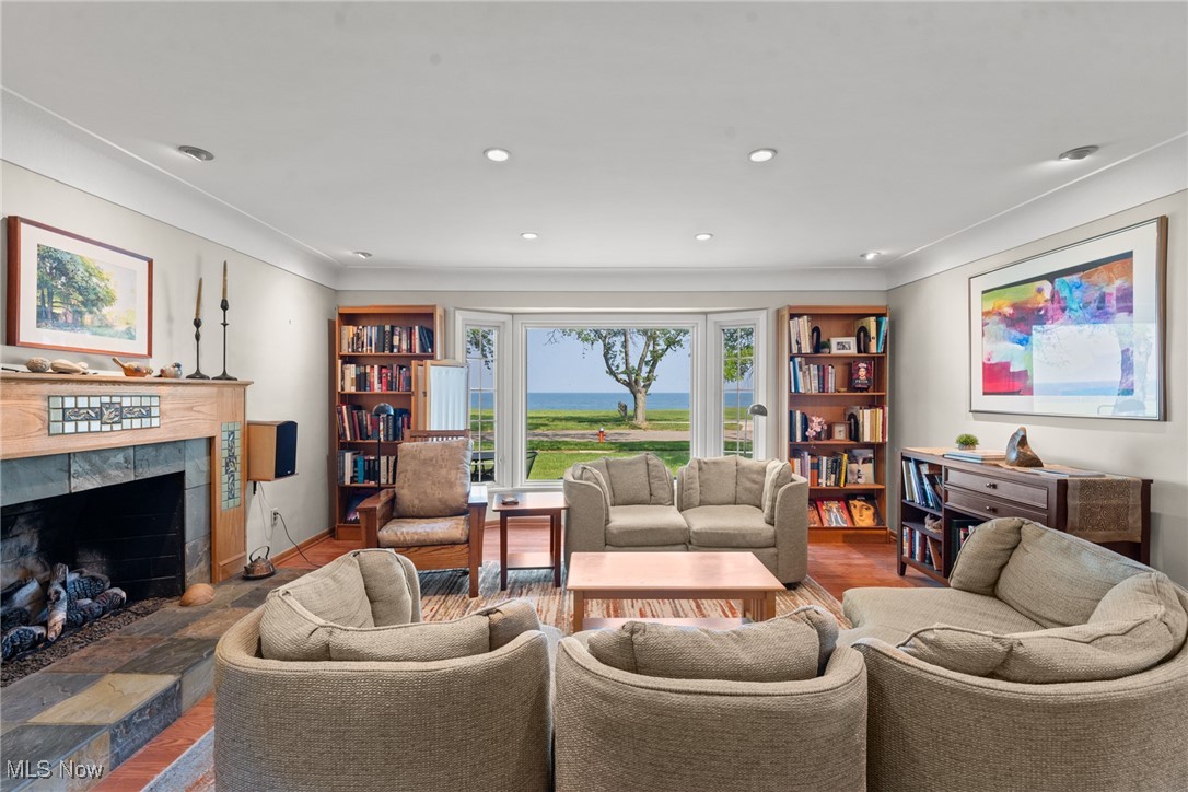 Cleveland, Ohio 44119, United States, 3 Bedrooms Bedrooms, ,2 BathroomsBathrooms,Residential,Contingent,151816