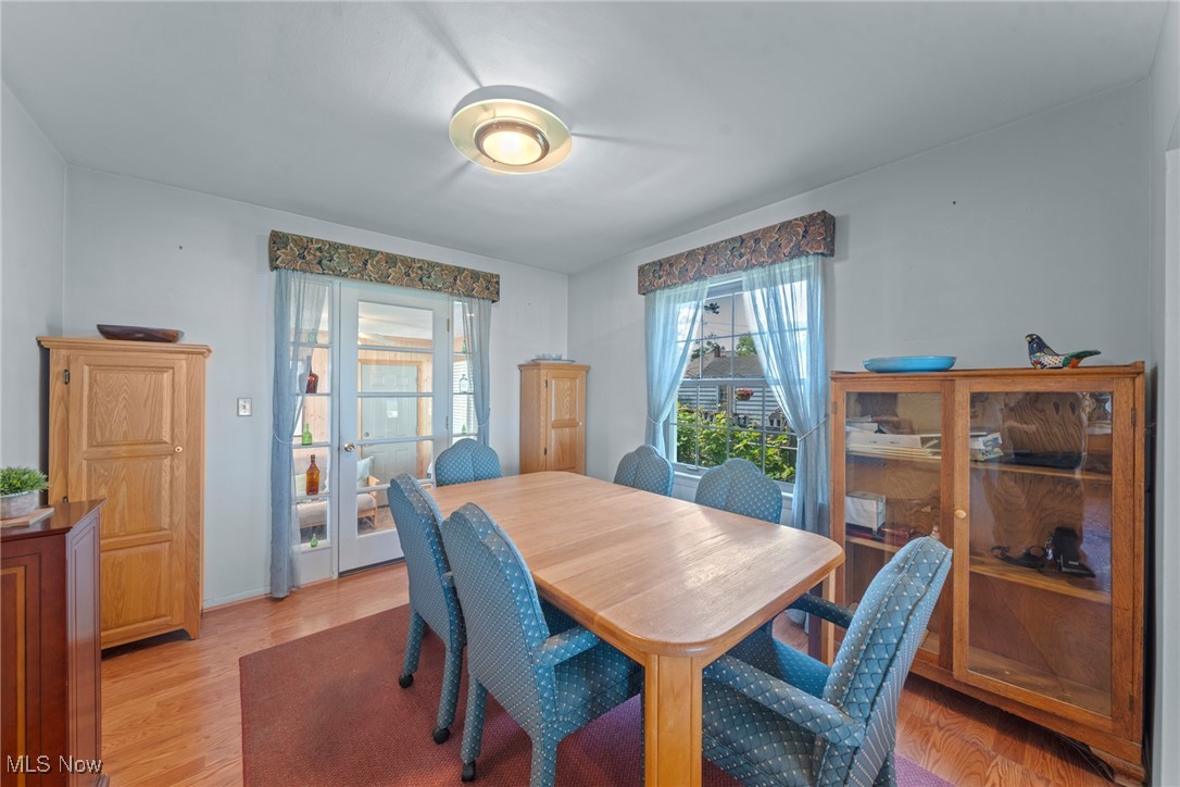 Cleveland, Ohio 44119, United States, 3 Bedrooms Bedrooms, ,2 BathroomsBathrooms,Residential,Contingent,151816