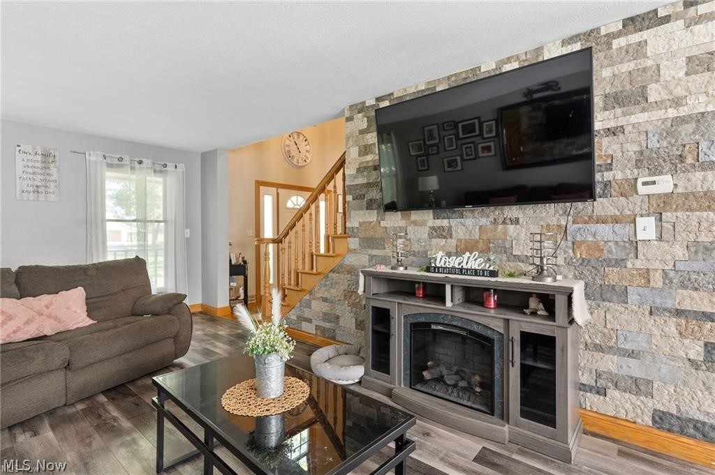 Harry R Sams 01 - Residential