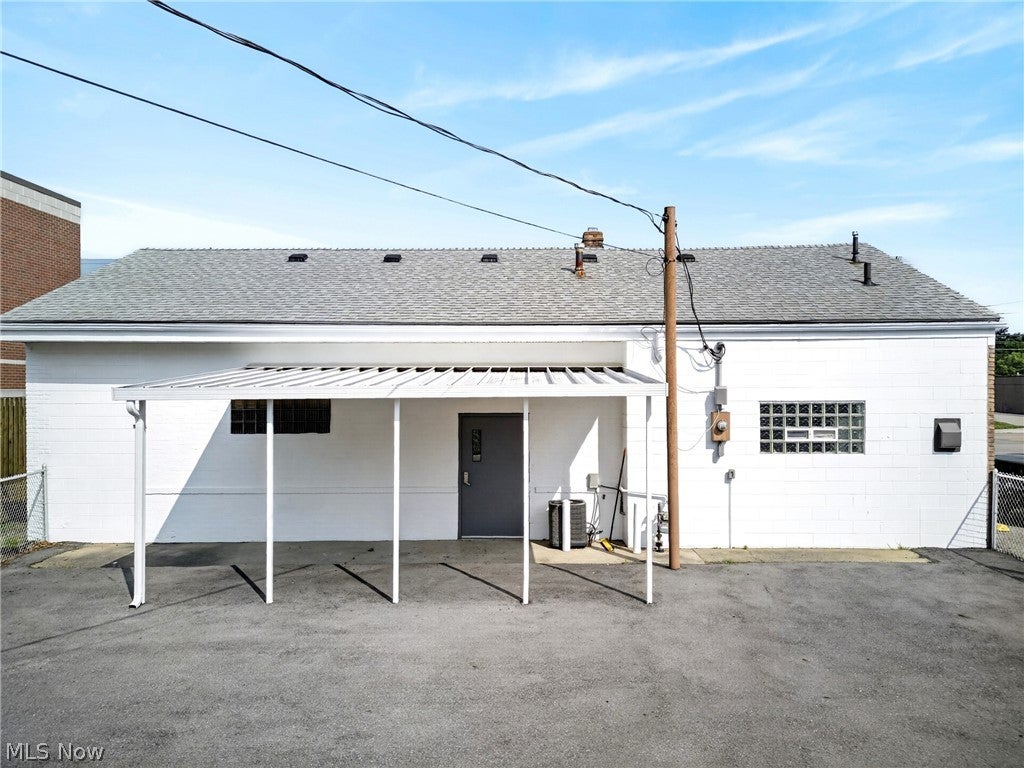 5611 Pearl Road