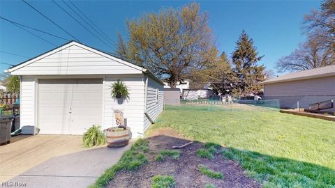 Tiny photo for 407 Maplewood Drive, Willowick, OH 44095 (MLS # 5203370)