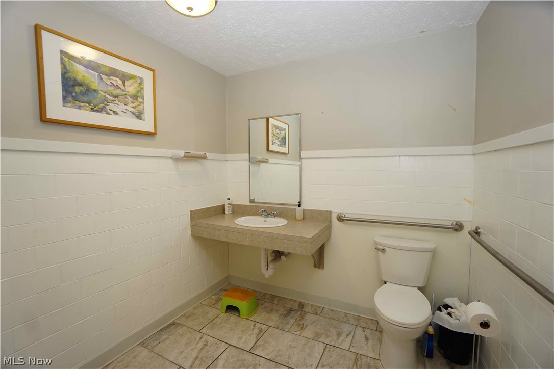 A W Morgans Sub - Commercial Sale