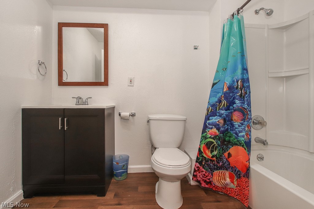 Lake Shore Blvd Estates 02 - Residential