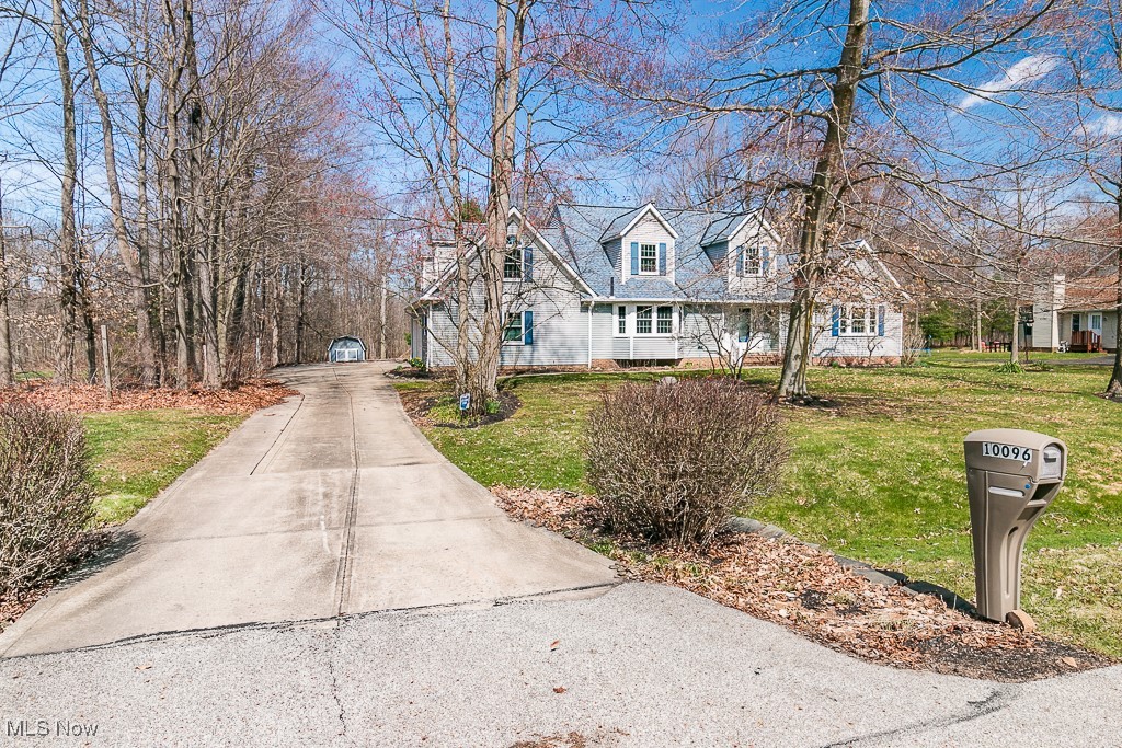 10096 Widgeon Drive, Chagrin Falls, Ohio image 40