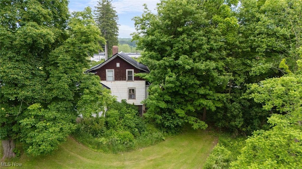 Photo of 17094 Munn Road, Chagrin Falls, OH 44023 (MLS # 5164281)